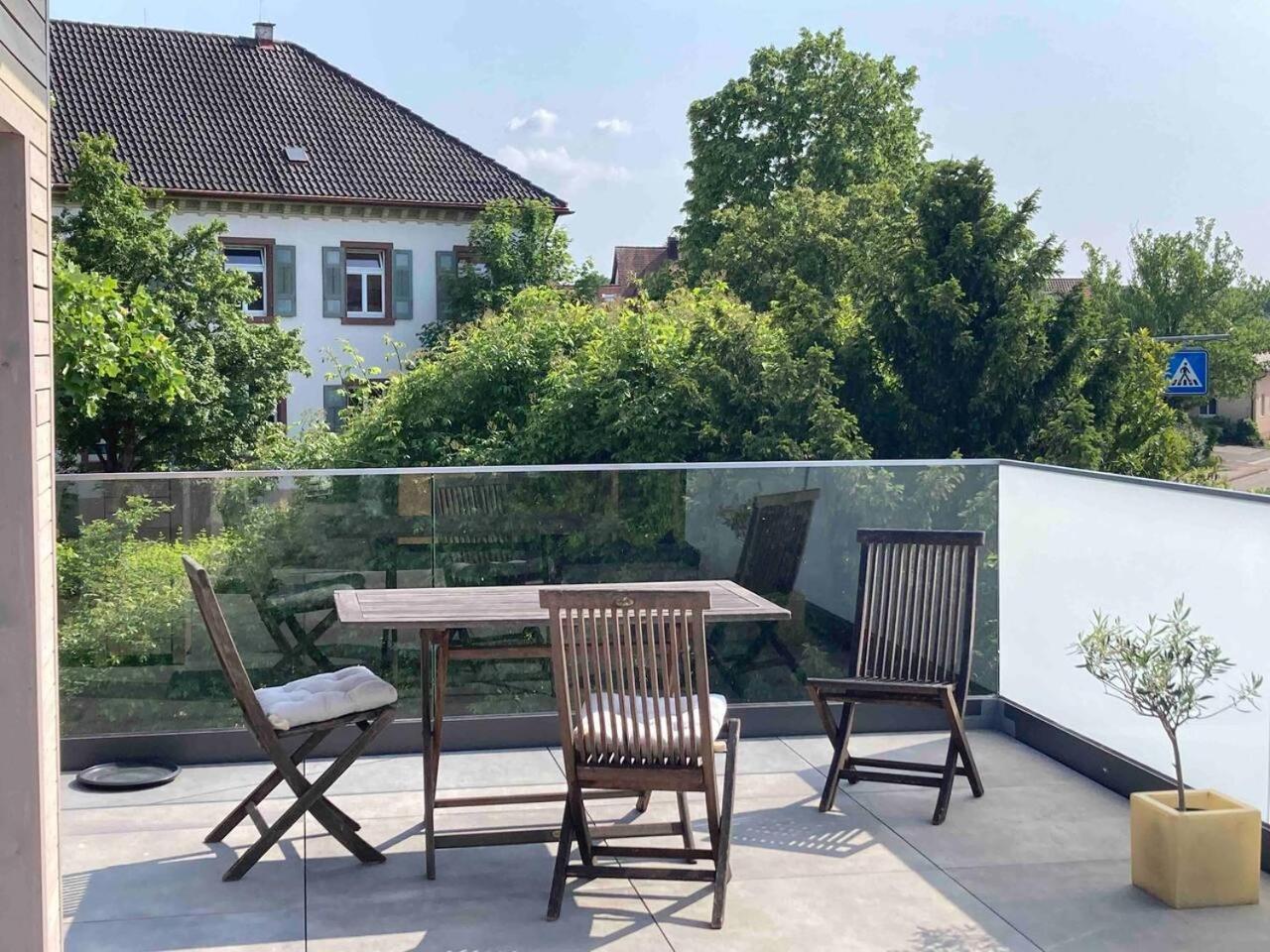 Neues Penthouse-Loft Mit Konuskarte Fuer Gratis Oepnv Apartment Ehrenkirchen ภายนอก รูปภาพ