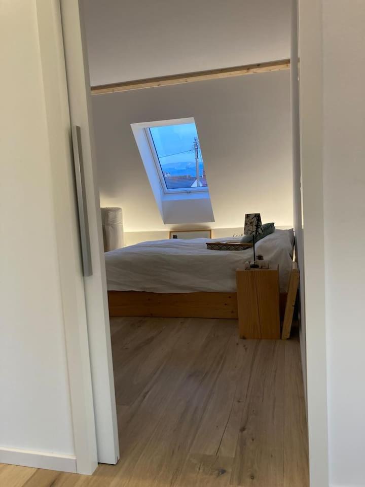Neues Penthouse-Loft Mit Konuskarte Fuer Gratis Oepnv Apartment Ehrenkirchen ภายนอก รูปภาพ