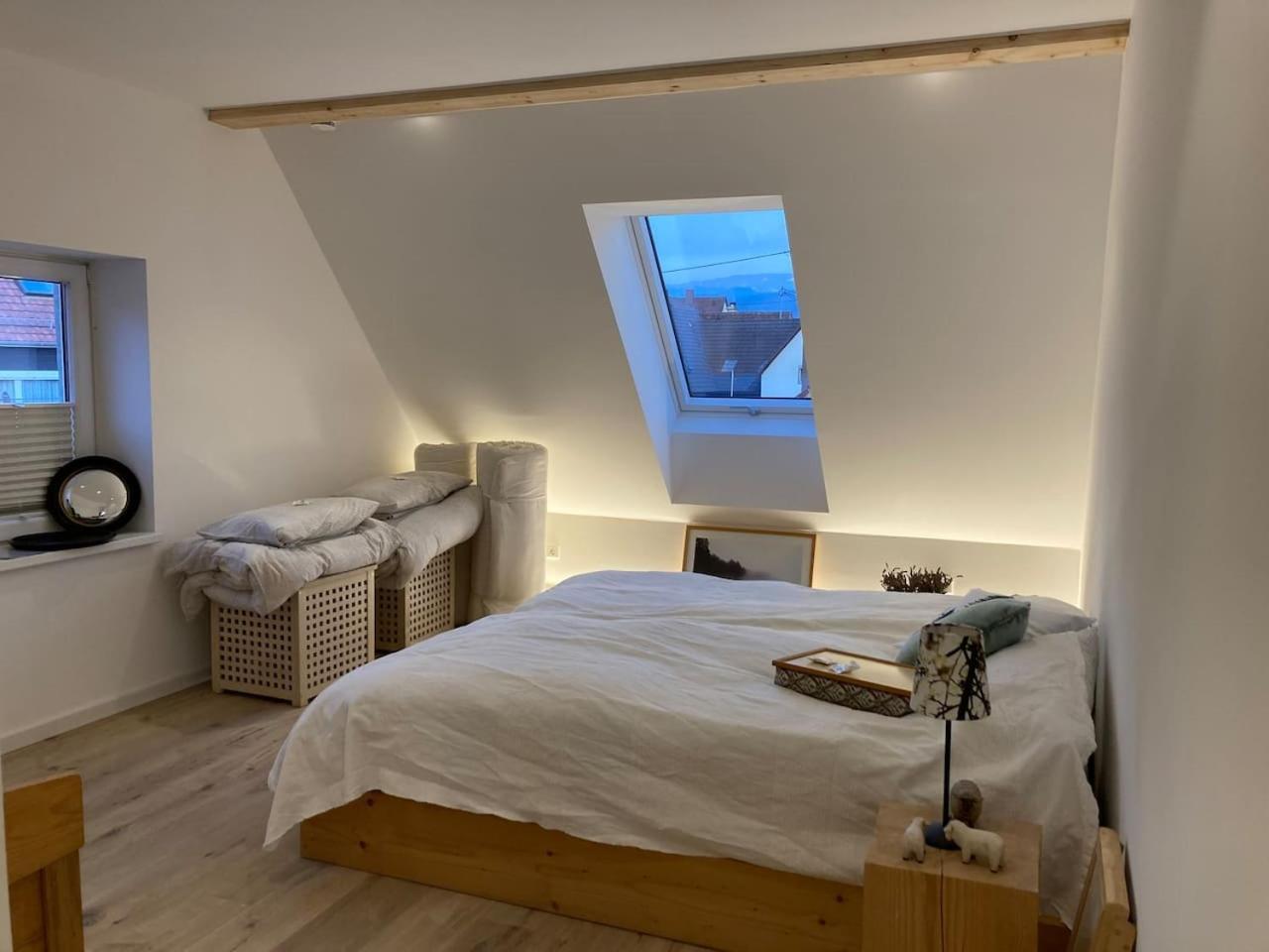 Neues Penthouse-Loft Mit Konuskarte Fuer Gratis Oepnv Apartment Ehrenkirchen ภายนอก รูปภาพ